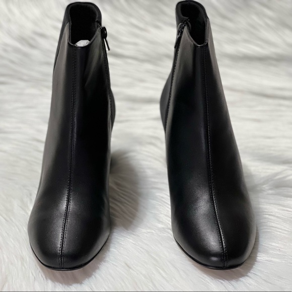 NIB Clarks Chartli Valley Black Suede Ankle Boots Booties - Picture 7 of 16